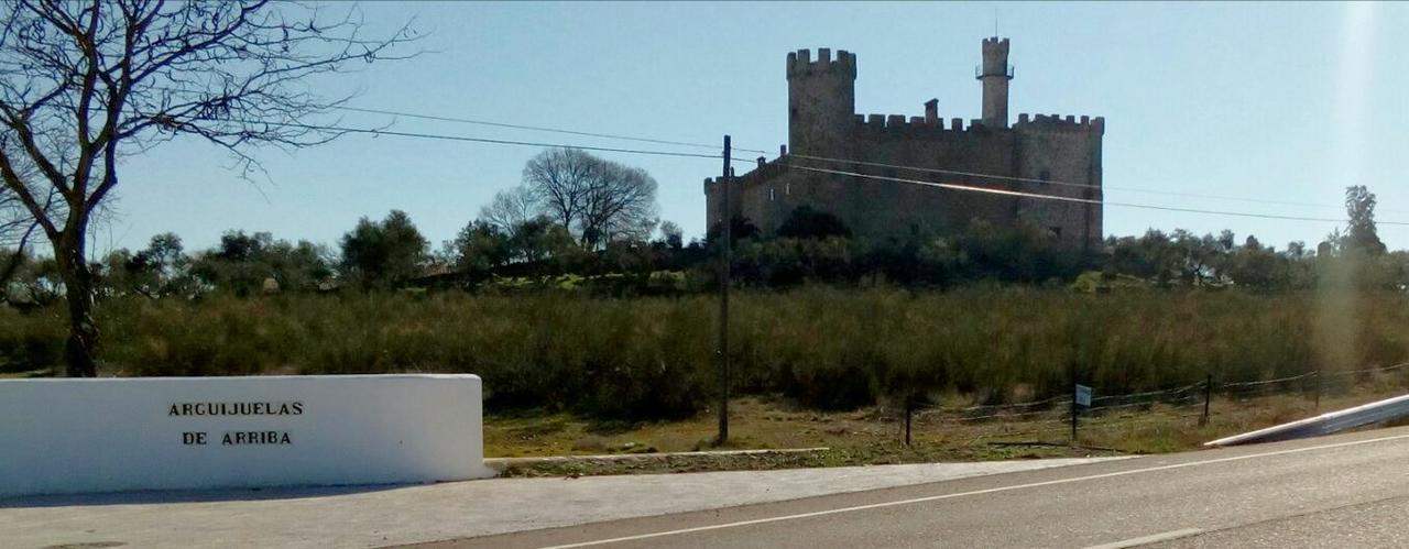 Casa Rural Castillo De Caces エクステリア 写真